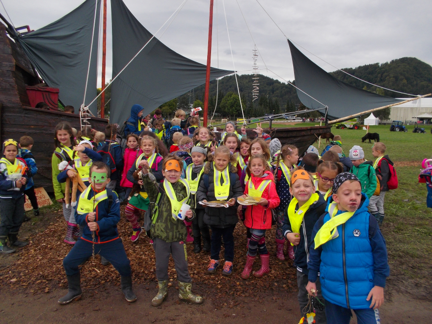 Pikine ustvarjalnice - 1. R