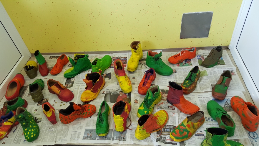 DAN MLADOSTI- POBARVAJMO ČEVLJE