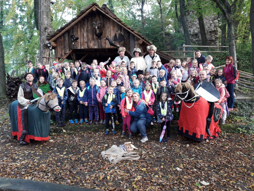 ND 2. r - Obisk Ravbarske vasi