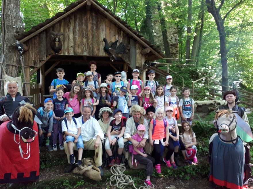 Obisk Ravbarske vasi in Mozirskega gaja