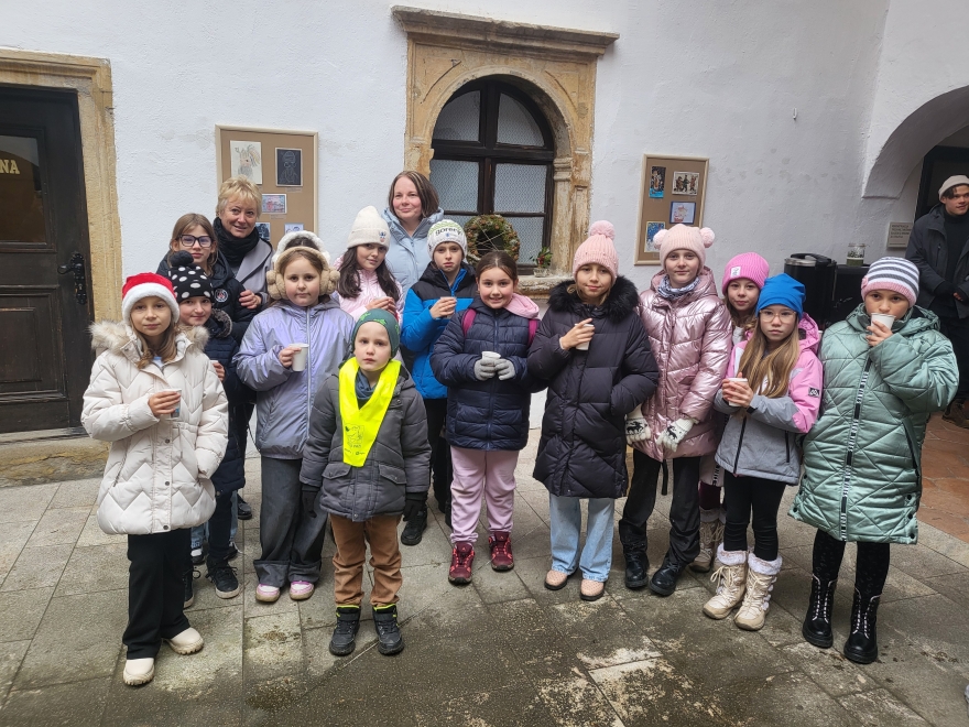 KRAŠENJE SMREČIC IN VOŠČILNICE