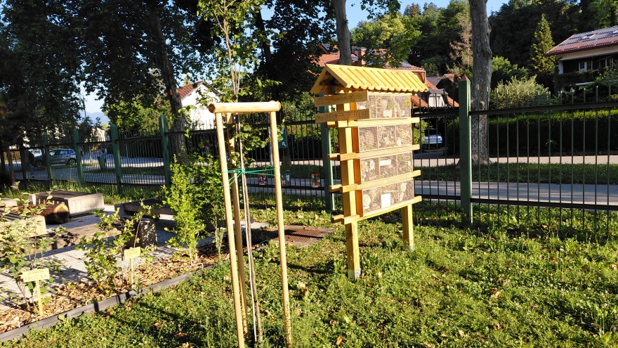 Hotel pri šoli