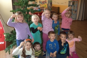 PRAVLJIČEN DECEMBER