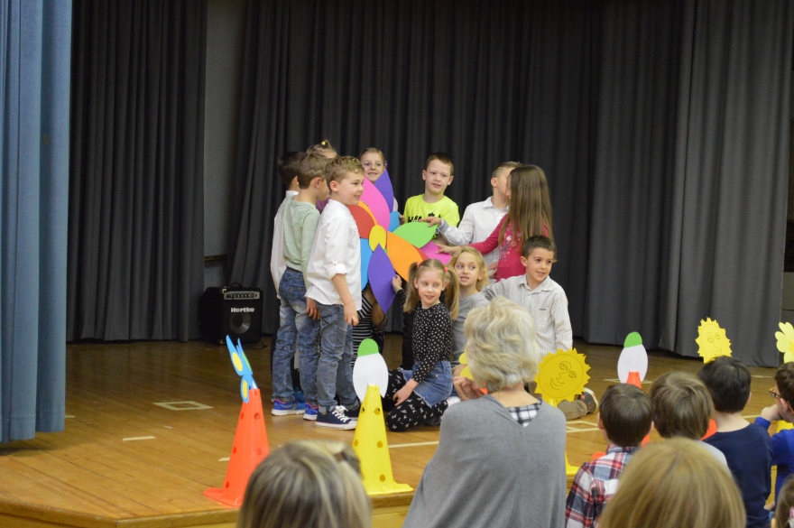 PROSLAVA ZA MATERINSKI DAN