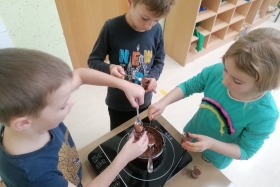 USTVARJANJE ZA BAZAR