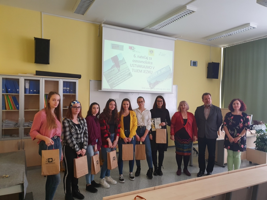 Natečaj »Ustvarjajmo v tujem jeziku«