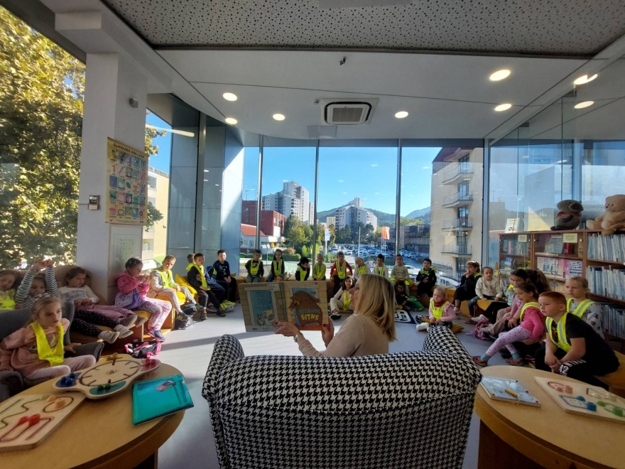 OBISK MESTNE KNJIŽNICE