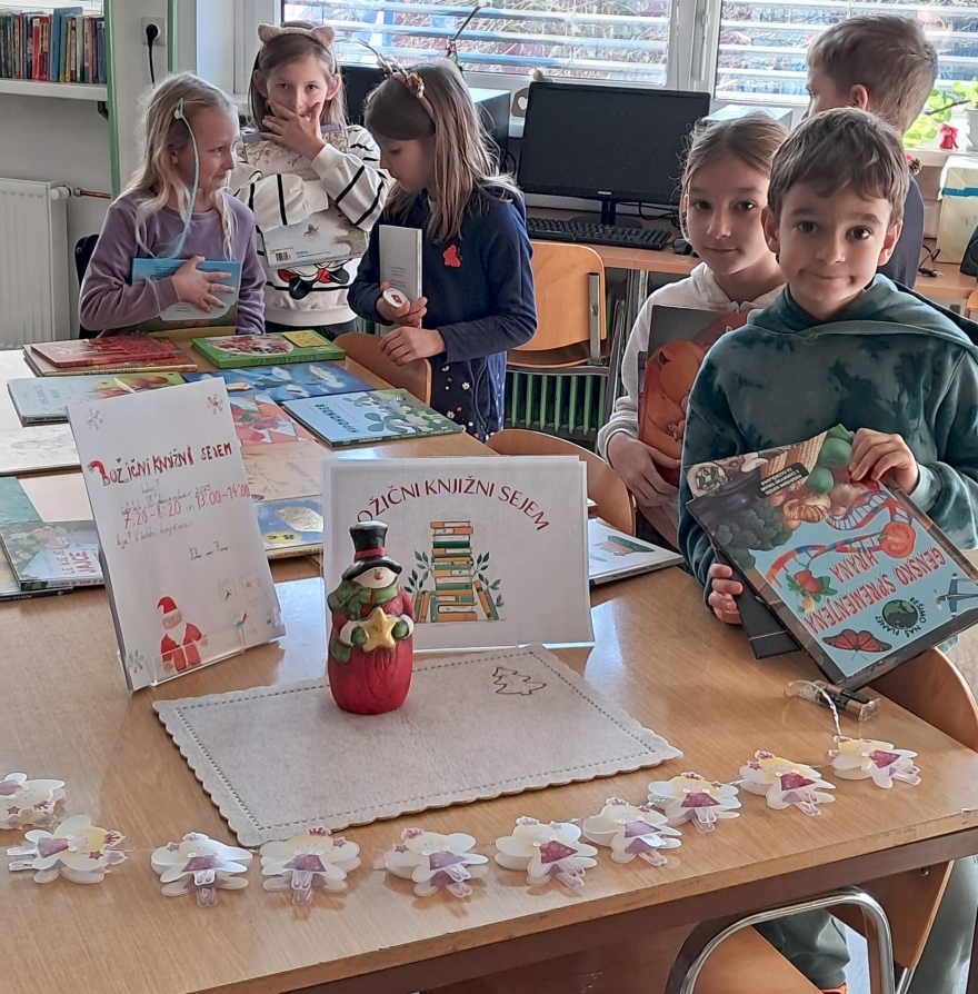 BOŽIČNI KNJIŽNI SEJEM